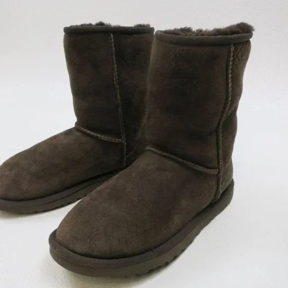 UGG Australia Classic Short Insulated Winter Boots Big Kids sz 4 - Picture 2 of 6